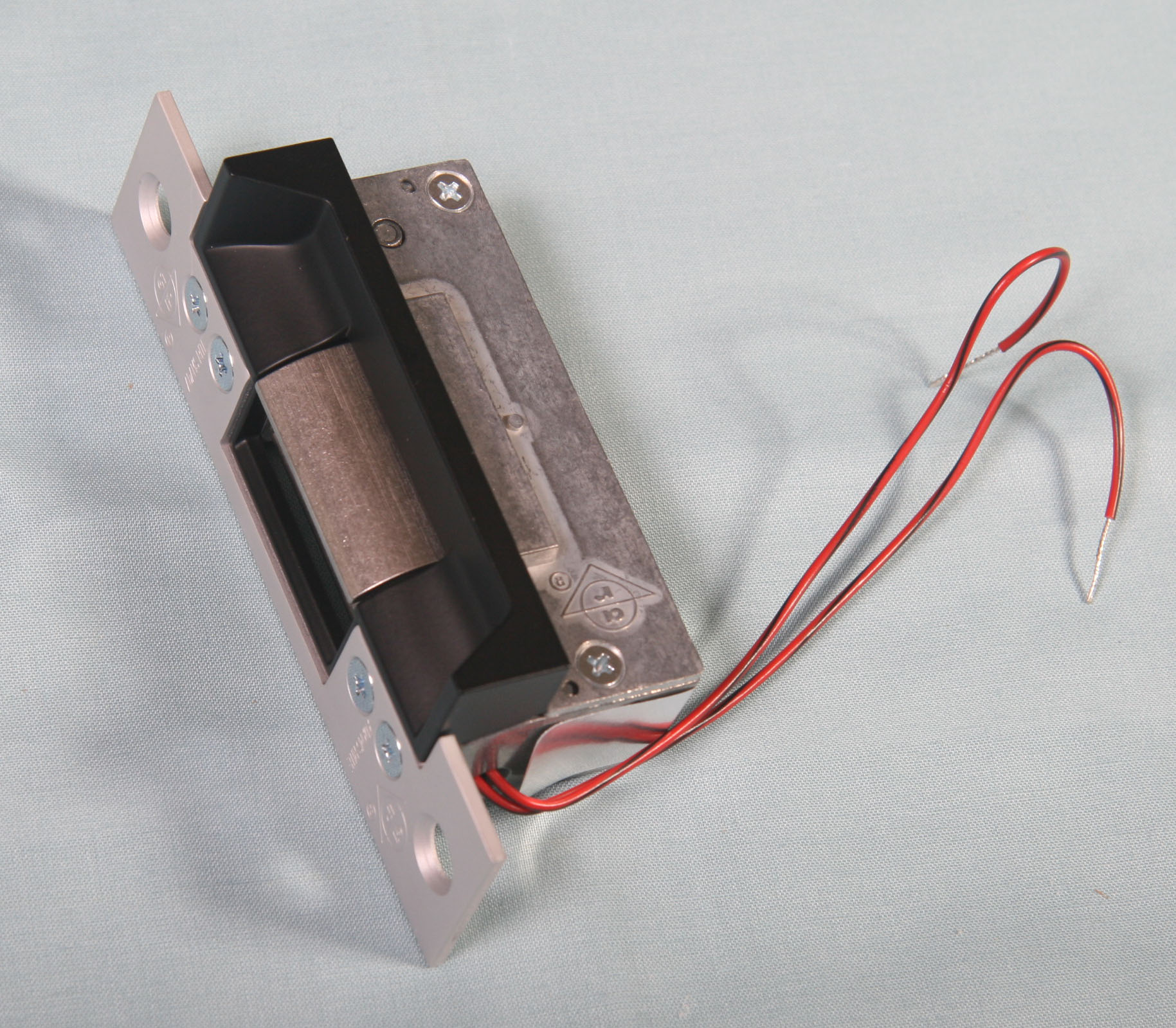 Adams Rite 7140-310-628 Electric Release Timber/Steel Door 12V Dc