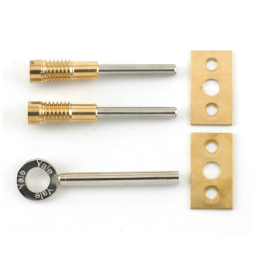 Yale 8013 Brass Sash Window Bolts Card Of 2 With A Key